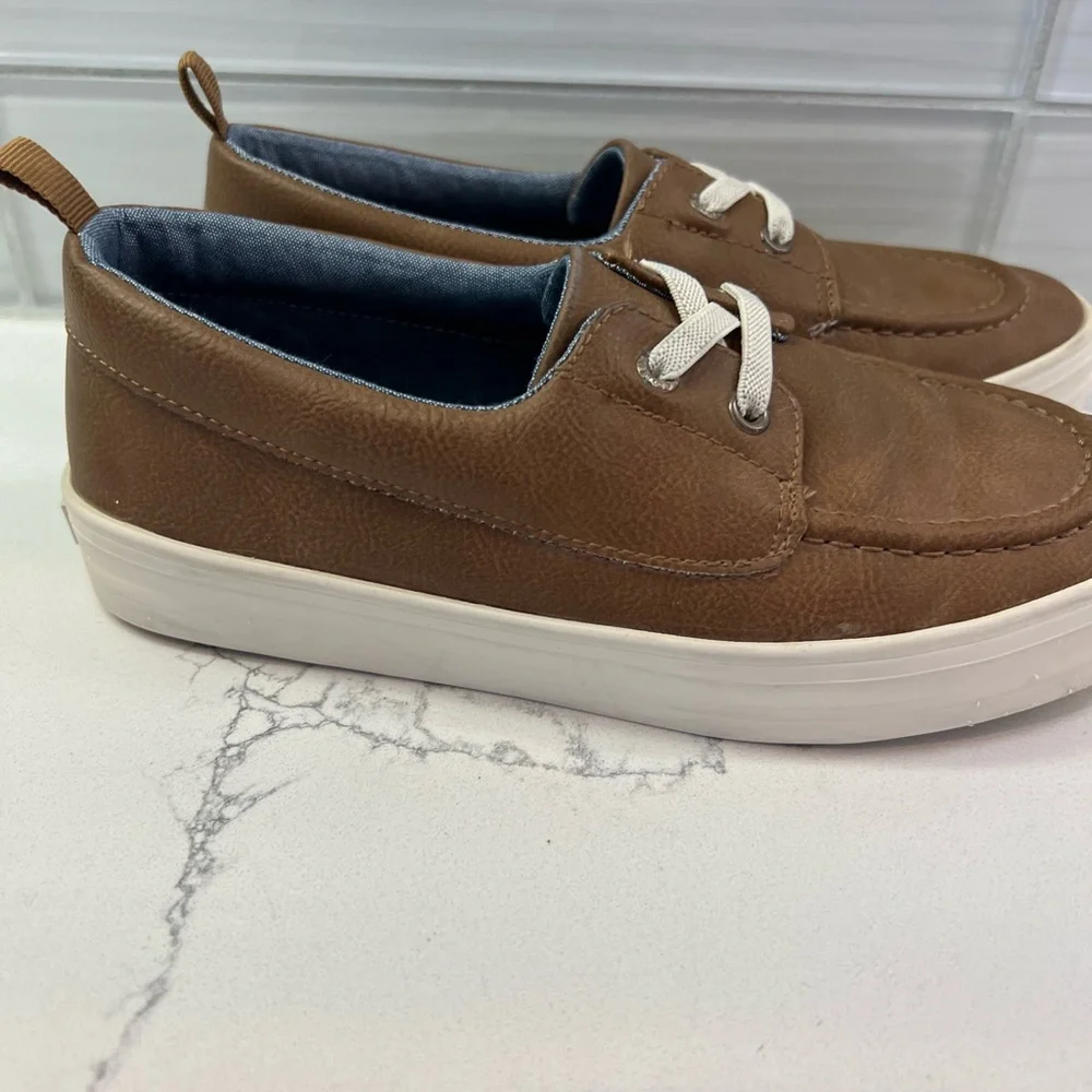 Old Navy Boys Slip On Elastic Lace Shoes size 4 Cognac